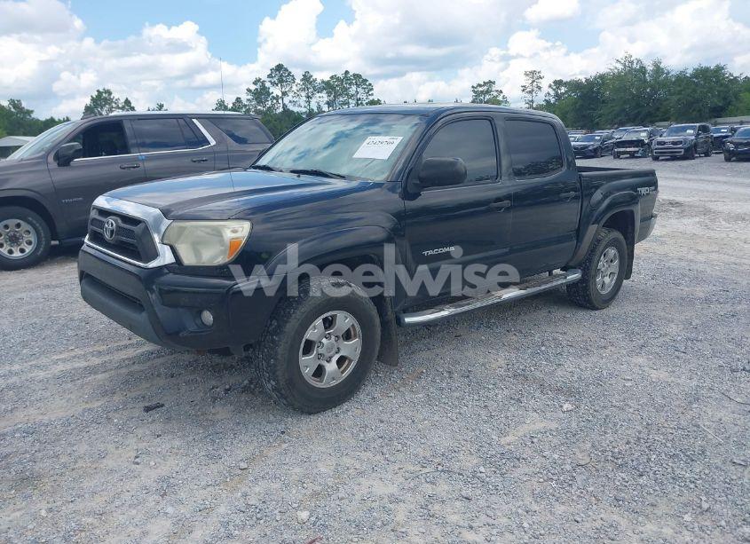 Photo 2 of 2014 Toyota Tacoma BASE V6 (VIN 5TFLU4EN5EX108464)