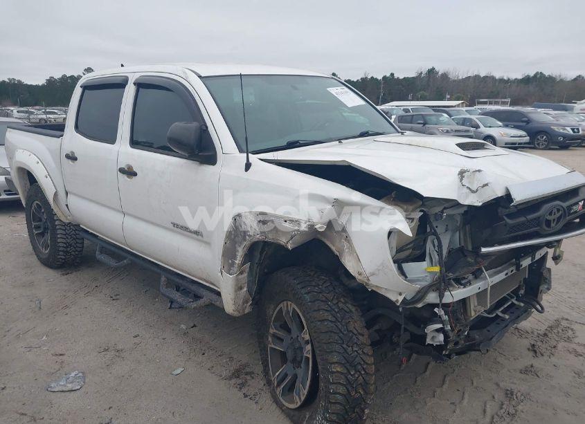 2013 Toyota Tacoma DOUBLE CAB (VIN 5TFLU4EN6DX077823) main photo