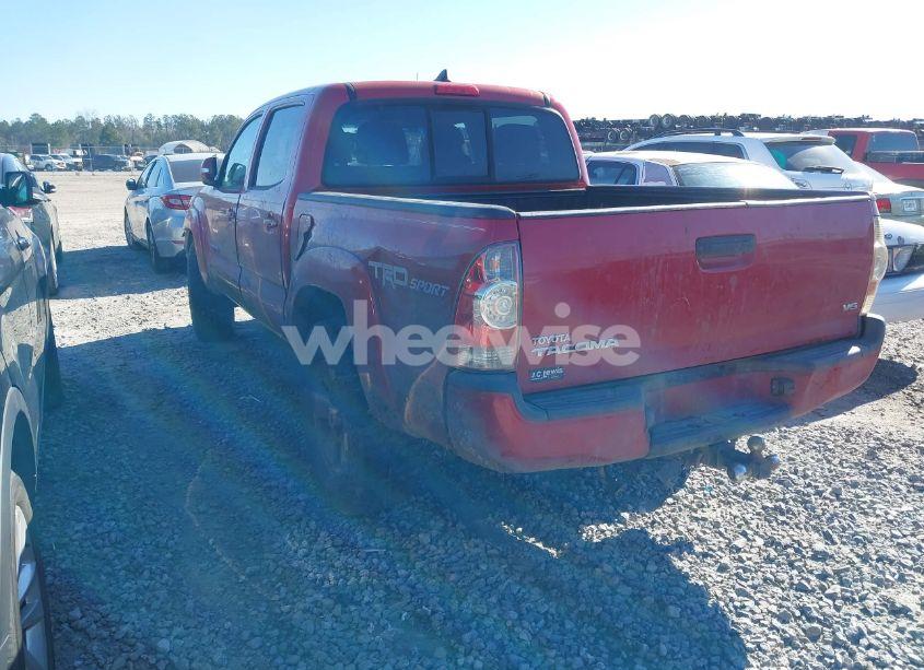 Photo 3 of 2015 Toyota Tacoma DOUBLE CAB/TRD PRO (VIN 5TFLU4EN6FX115702)