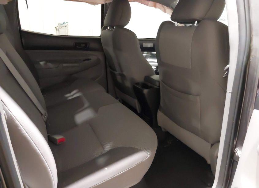 Photo 8 of 2015 Toyota Tacoma DOUBLE CAB/TRD PRO (VIN 5TFLU4EN6FX124965)