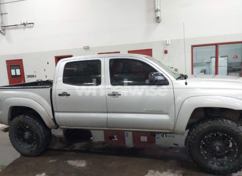 Photo 13 of 2011 Toyota Tacoma DOUBLE CAB (VIN 5TFLU4EN7BX003131)