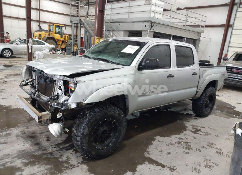 Photo 2 of 2011 Toyota Tacoma DOUBLE CAB (VIN 5TFLU4EN7BX003131)
