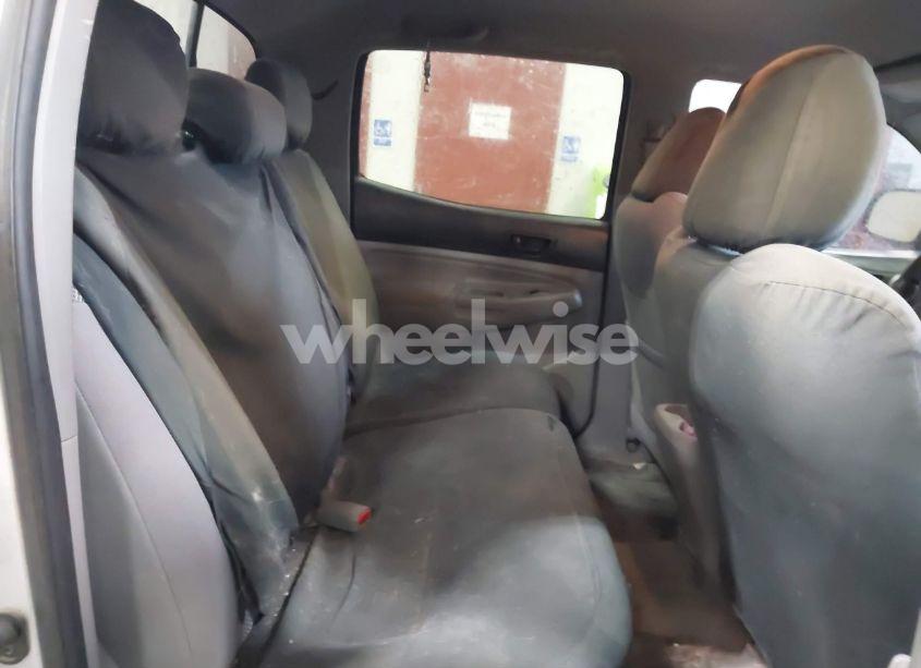 Photo 8 of 2011 Toyota Tacoma DOUBLE CAB (VIN 5TFLU4EN7BX003131)