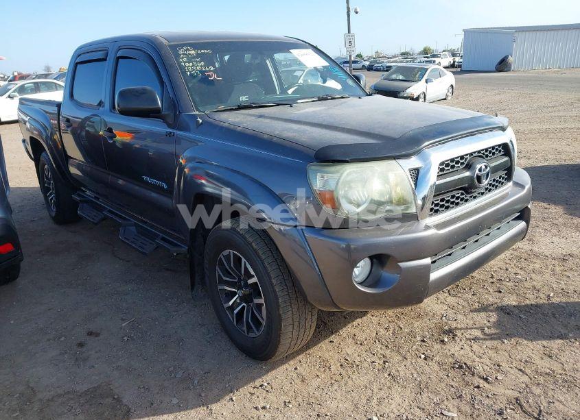 2011 Toyota Tacoma BASE V6 (VIN 5TFLU4EN7BX015795) main photo