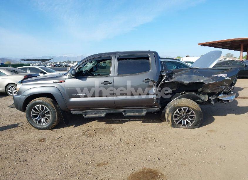 Photo 14 of 2011 Toyota Tacoma BASE V6 (VIN 5TFLU4EN7BX015795)
