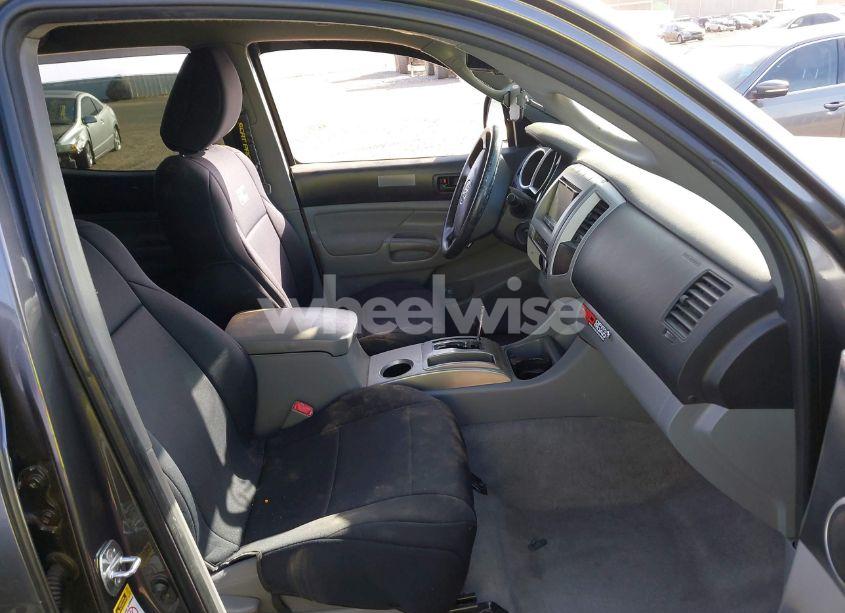 Photo 5 of 2011 Toyota Tacoma BASE V6 (VIN 5TFLU4EN7BX015795)
