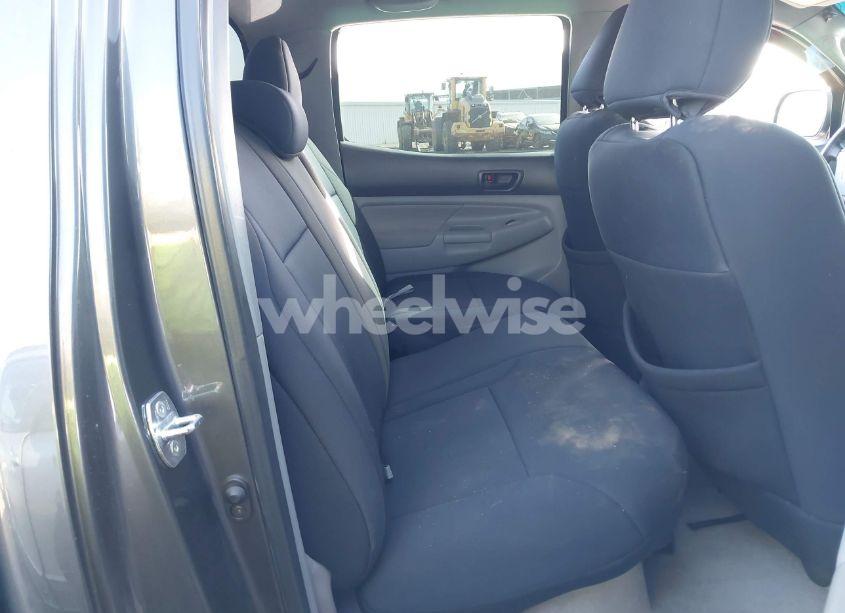 Photo 8 of 2011 Toyota Tacoma BASE V6 (VIN 5TFLU4EN7BX015795)