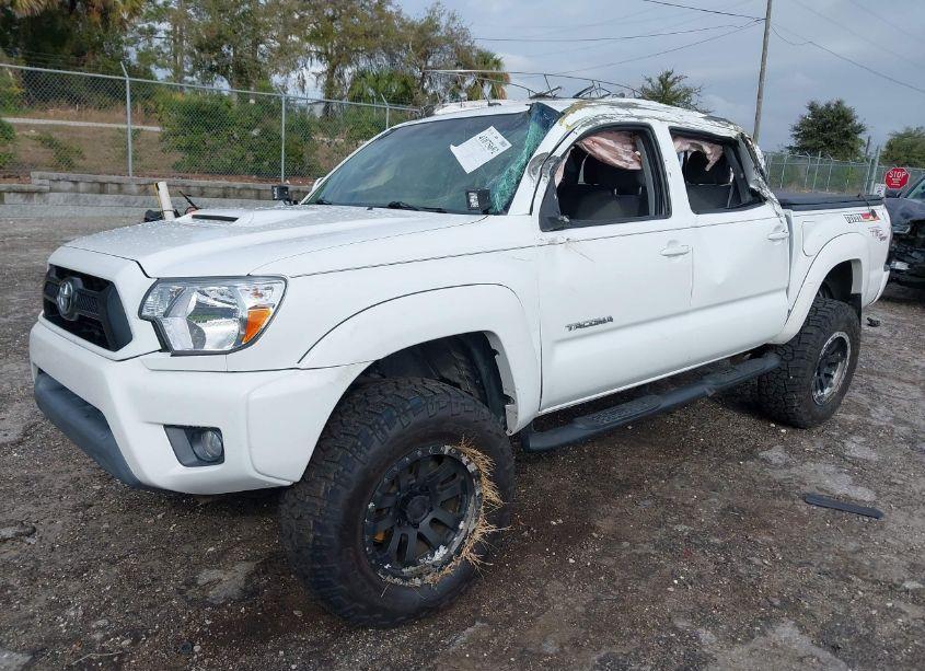 Photo 2 of 2012 Toyota Tacoma DOUBLE CAB (VIN 5TFLU4EN7CX030041)
