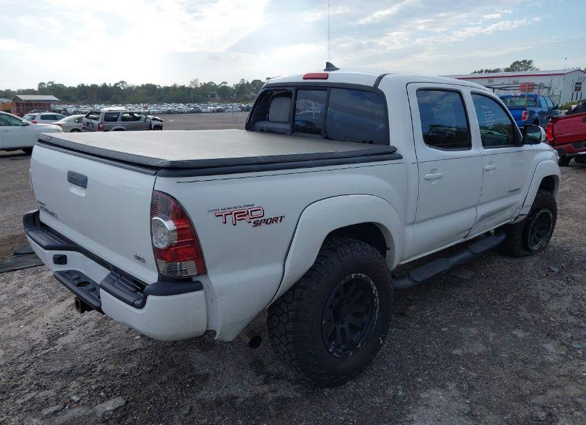 Photo 4 of 2012 Toyota Tacoma DOUBLE CAB (VIN 5TFLU4EN7CX030041)