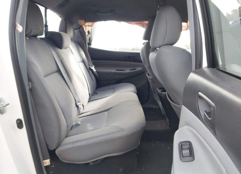 Photo 8 of 2012 Toyota Tacoma DOUBLE CAB (VIN 5TFLU4EN7CX030041)