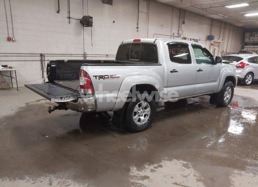 Photo 4 of 2013 Toyota Tacoma DOUBLE CAB (VIN 5TFLU4EN7DX061324)