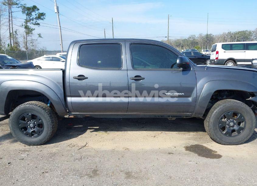 Photo 13 of 2013 Toyota Tacoma DOUBLE CAB (VIN 5TFLU4EN8DX072042)