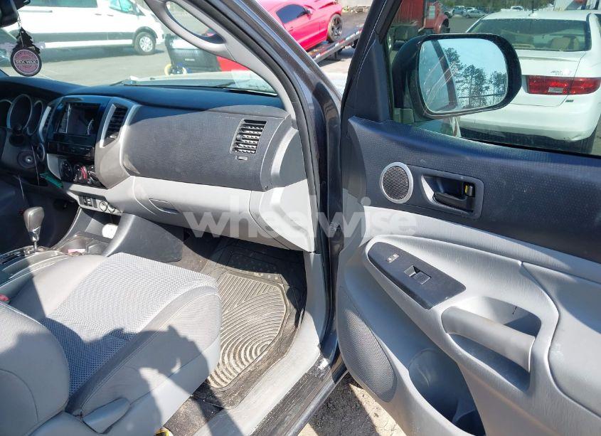 Photo 5 of 2013 Toyota Tacoma DOUBLE CAB (VIN 5TFLU4EN8DX072042)