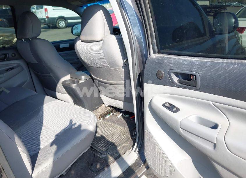 Photo 8 of 2013 Toyota Tacoma DOUBLE CAB (VIN 5TFLU4EN8DX072042)