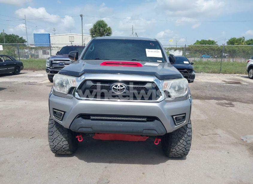 Photo 12 of 2015 Toyota Tacoma BASE V6 (VIN 5TFLU4EN8FX124417)
