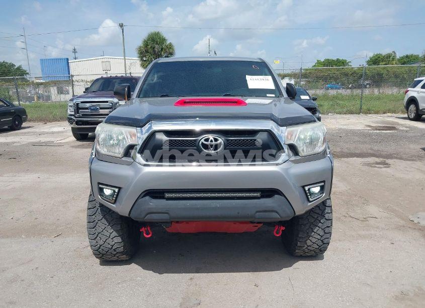 Photo 6 of 2015 Toyota Tacoma BASE V6 (VIN 5TFLU4EN8FX124417)