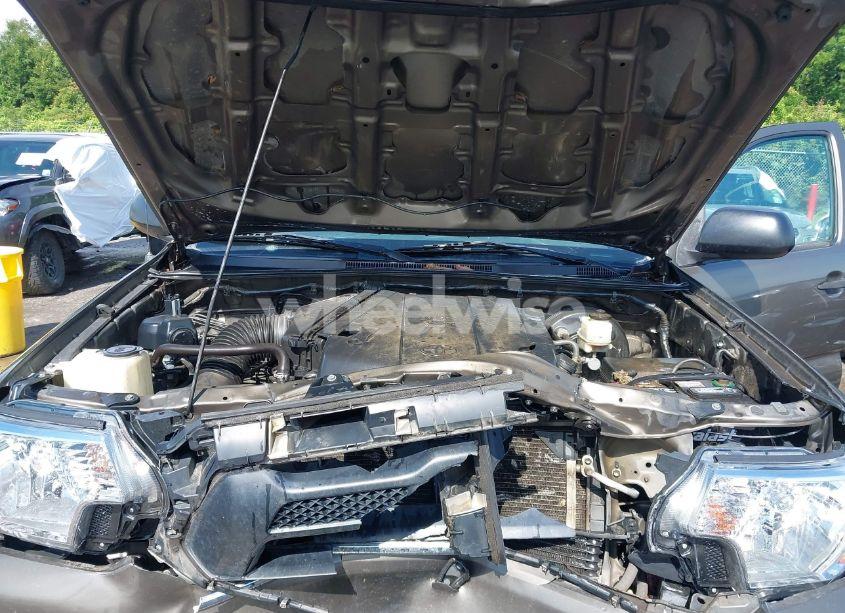 Photo 10 of 2015 Toyota Tacoma BASE V6/TRD PRO (VIN 5TFLU4EN8FX128502)