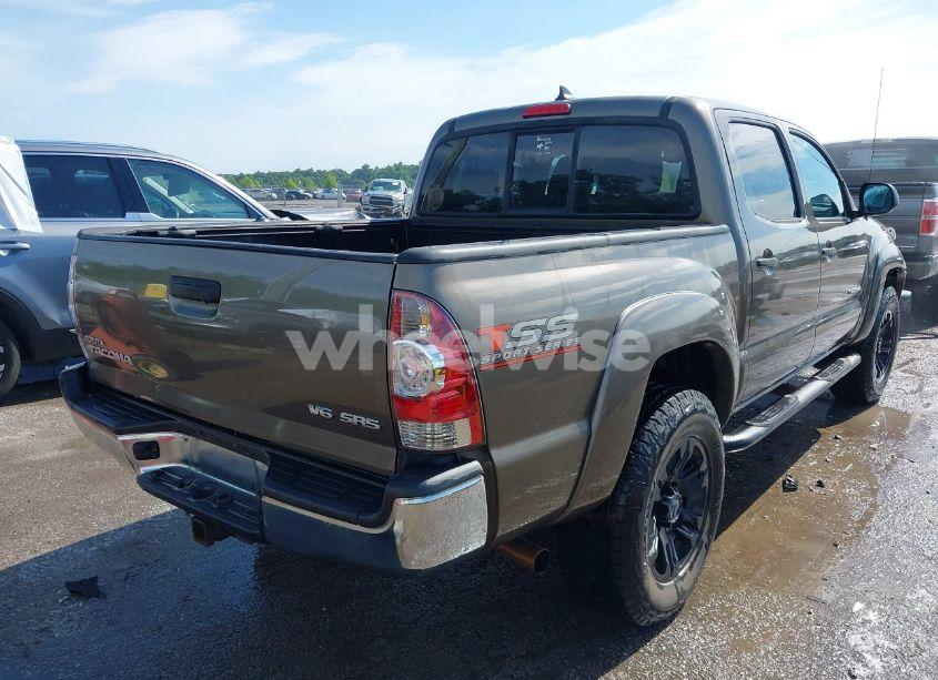 Photo 4 of 2015 Toyota Tacoma BASE V6/TRD PRO (VIN 5TFLU4EN8FX128502)