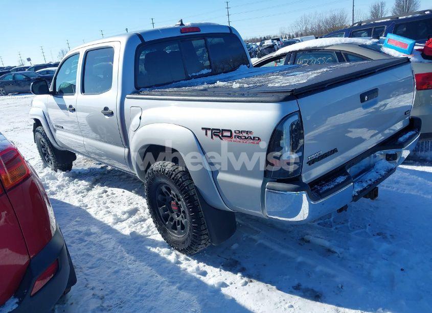 Photo 3 of 2012 Toyota Tacoma DOUBLE CAB (VIN 5TFLU4EN9CX035760)
