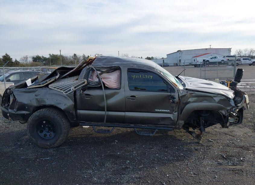 Photo 12 of 2013 Toyota Tacoma DOUBLE CAB (VIN 5TFLU4EN9DX078061)