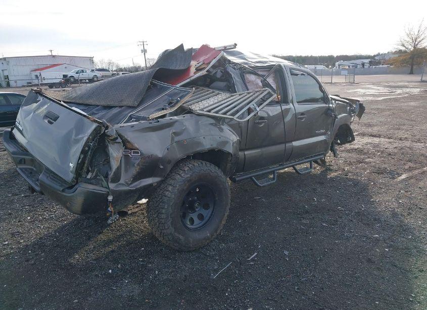 Photo 4 of 2013 Toyota Tacoma DOUBLE CAB (VIN 5TFLU4EN9DX078061)
