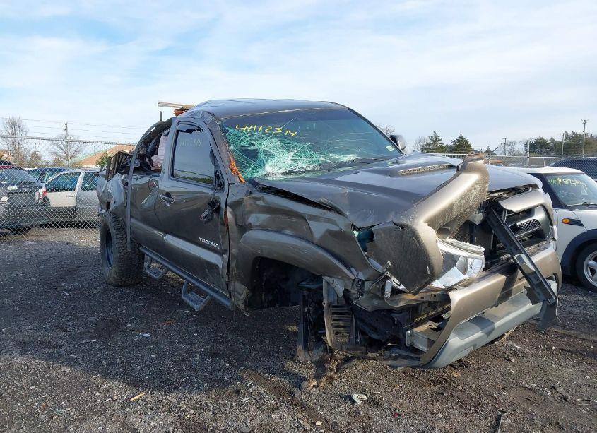 Photo 6 of 2013 Toyota Tacoma DOUBLE CAB (VIN 5TFLU4EN9DX078061)