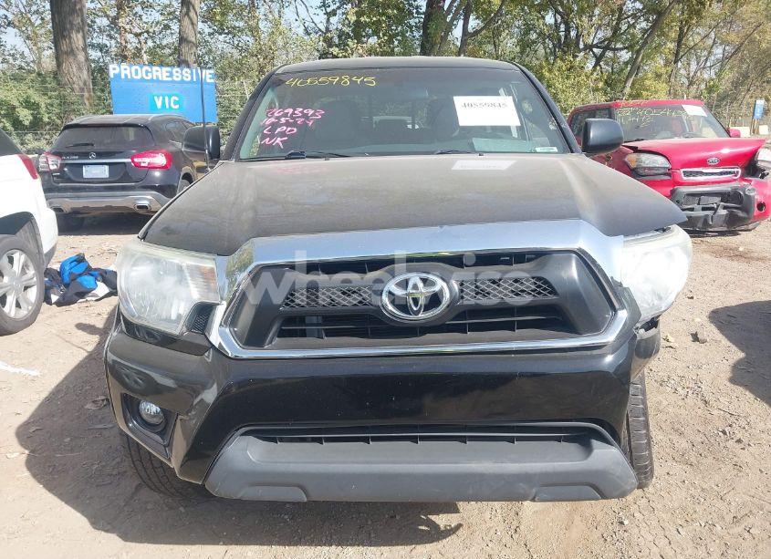 Photo 11 of 2015 Toyota Tacoma BASE V6 (VIN 5TFLU4EN9FX147494)