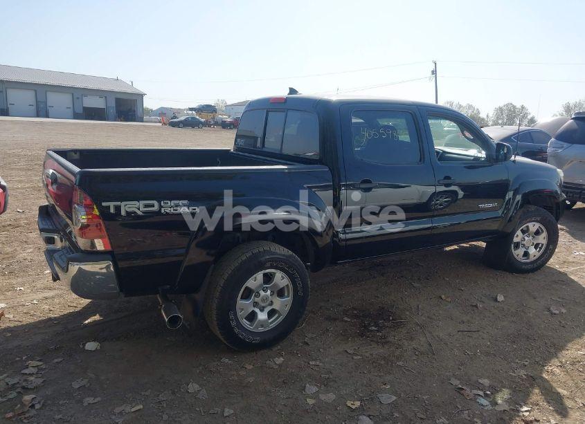 Photo 12 of 2015 Toyota Tacoma BASE V6 (VIN 5TFLU4EN9FX147494)