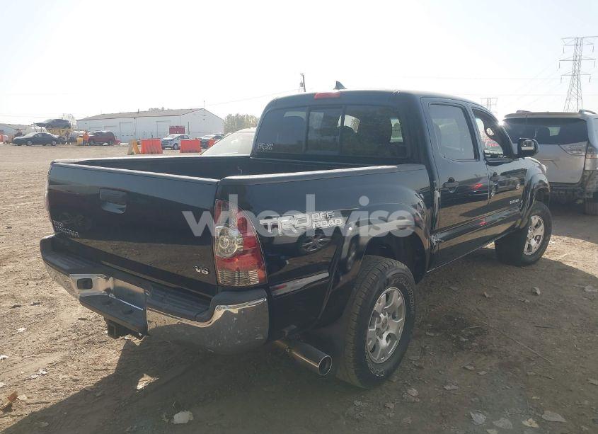 Photo 4 of 2015 Toyota Tacoma BASE V6 (VIN 5TFLU4EN9FX147494)
