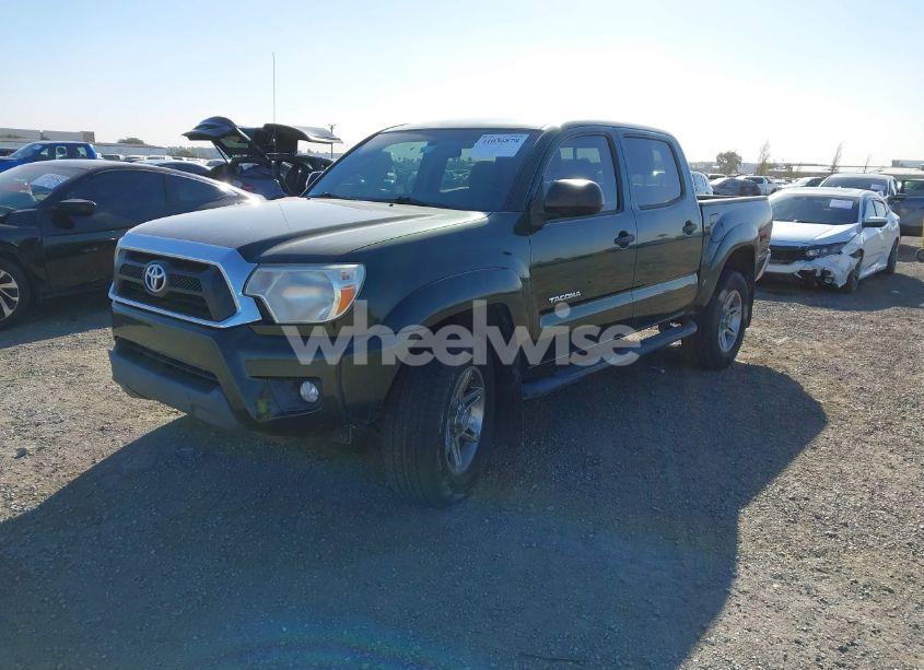 Photo 2 of 2014 Toyota Tacoma BASE V6 (VIN 5TFLU4ENXEX089541)