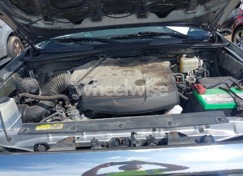 Photo 10 of 2015 Toyota Tacoma BASE V6 (VIN 5TFLU4ENXFX124659)