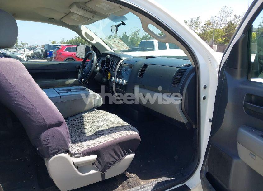 Photo 5 of 2012 Toyota Tundra GRADE V6 (VIN 5TFLU5F17CX027660)