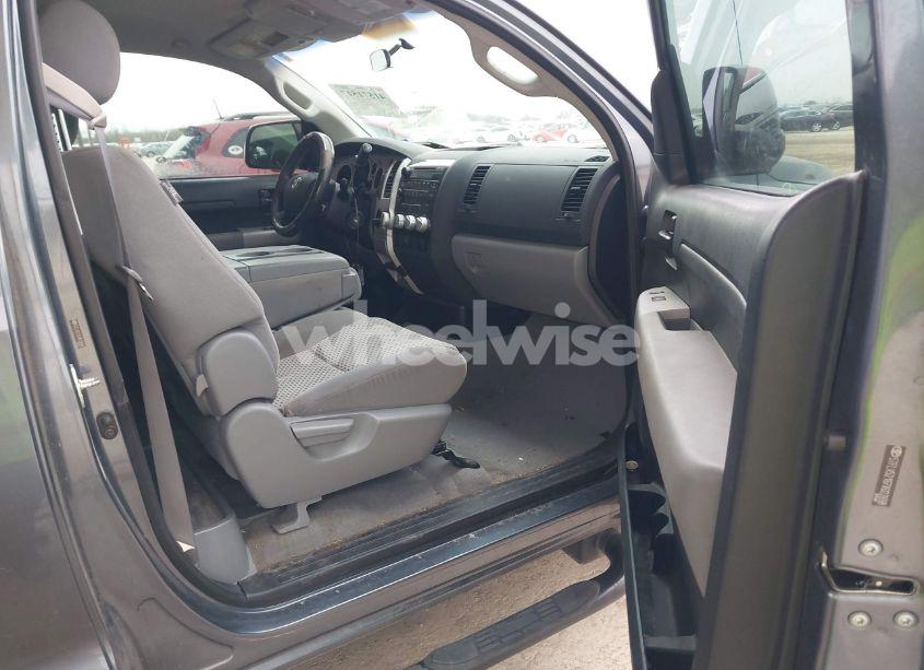 Photo 5 of 2007 Toyota Tundra BASE 5.7L V8 (VIN 5TFLV52167X022698)