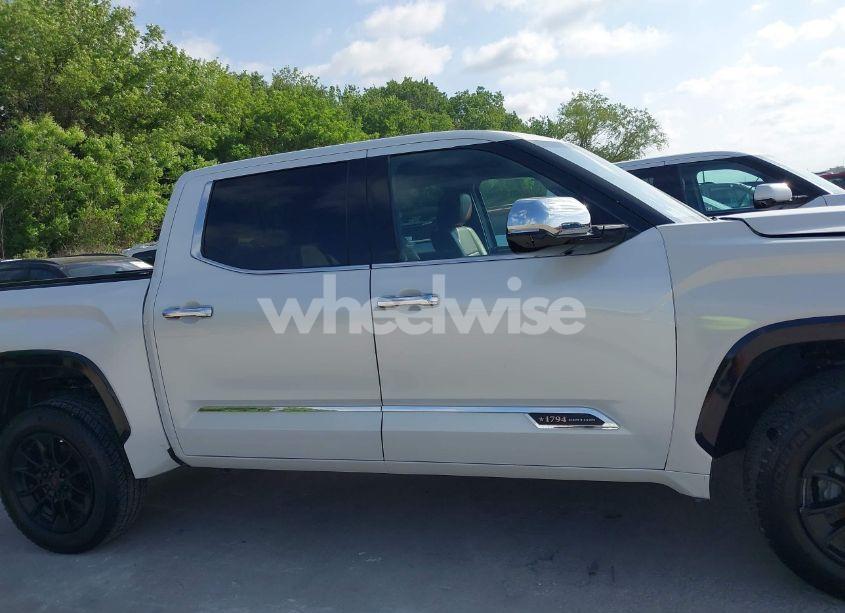 Photo 13 of 2022 Toyota Tundra 1794 EDITION (VIN 5TFMA5DB0NX009609)