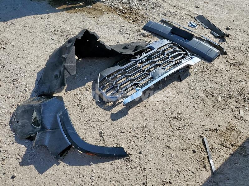 Photo 4 of 2023 TOYOTA TUNDRA CREWMAX PLATINUM (VIN 5TFMC5DB5PX019310)