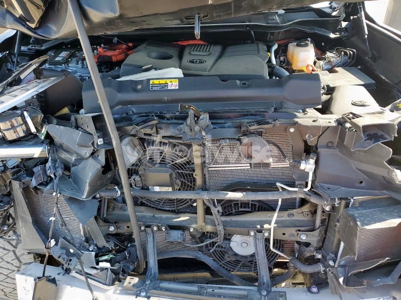 Photo 9 of 2023 TOYOTA TUNDRA CREWMAX PLATINUM (VIN 5TFMC5DB5PX019310)