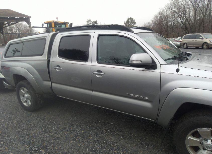 Photo 13 of 2015 Toyota Tacoma DOUBLE CAB LONG BED (VIN 5TFMU4FN1FX027434)