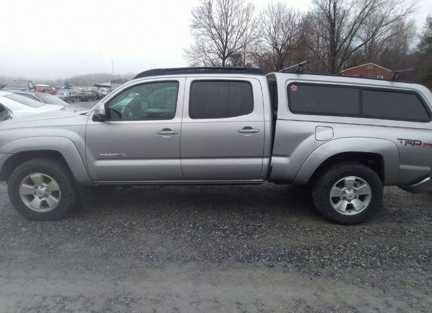 Photo 14 of 2015 Toyota Tacoma DOUBLE CAB LONG BED (VIN 5TFMU4FN1FX027434)