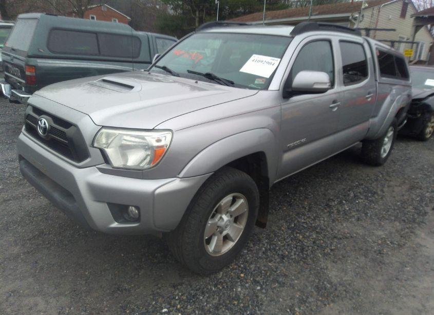 Photo 2 of 2015 Toyota Tacoma DOUBLE CAB LONG BED (VIN 5TFMU4FN1FX027434)