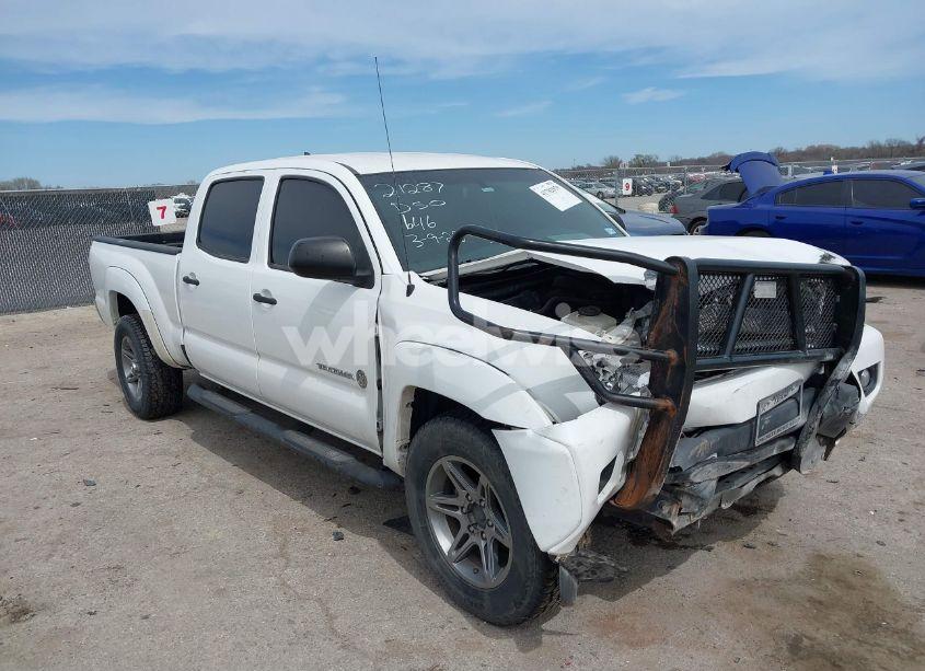 2014 Toyota Tacoma BASE V6 (VIN 5TFMU4FN8EX025484) main photo