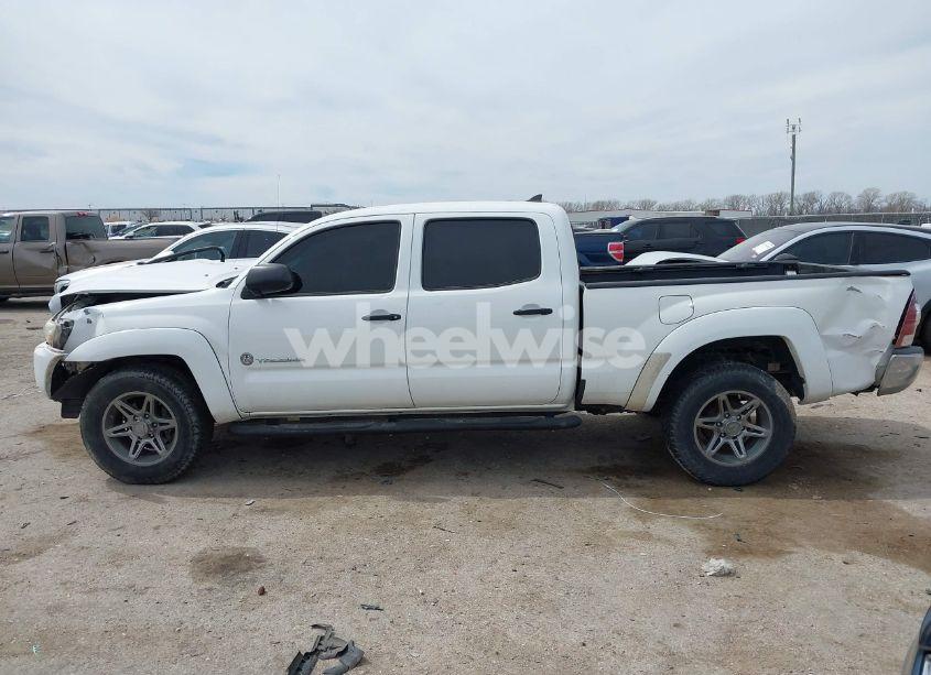 Photo 14 of 2014 Toyota Tacoma BASE V6 (VIN 5TFMU4FN8EX025484)