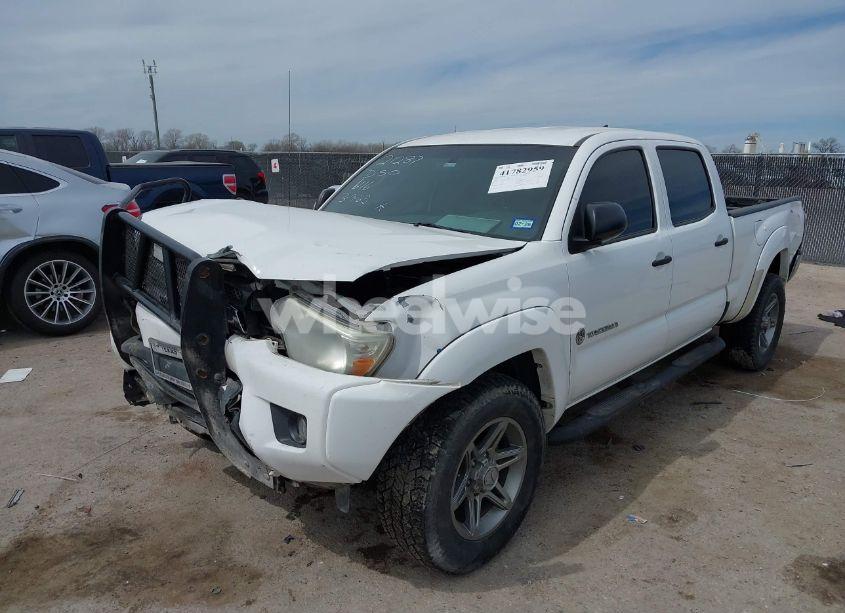Photo 2 of 2014 Toyota Tacoma BASE V6 (VIN 5TFMU4FN8EX025484)