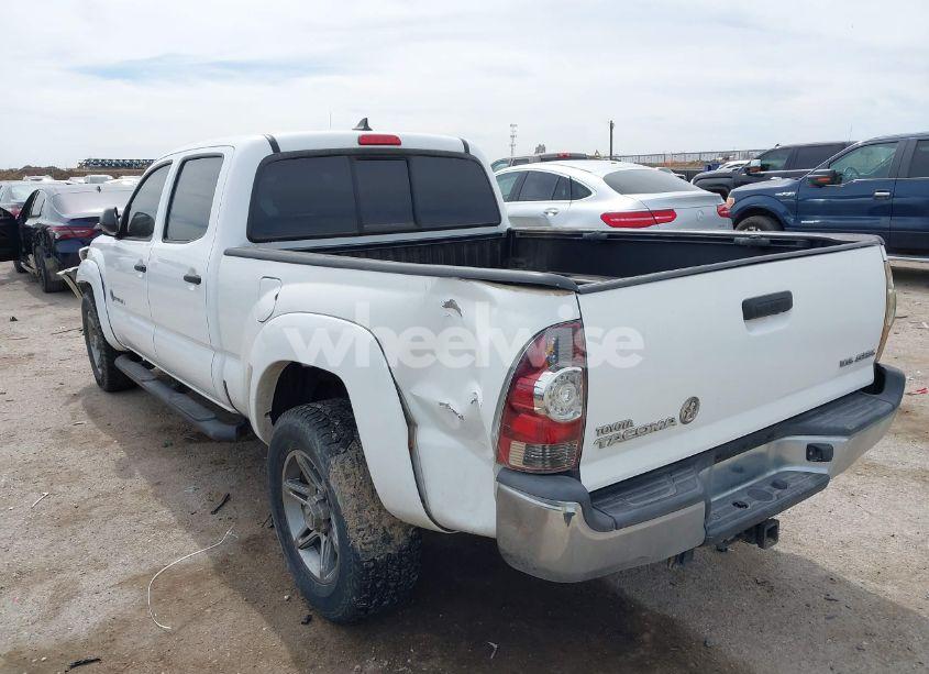 Photo 3 of 2014 Toyota Tacoma BASE V6 (VIN 5TFMU4FN8EX025484)