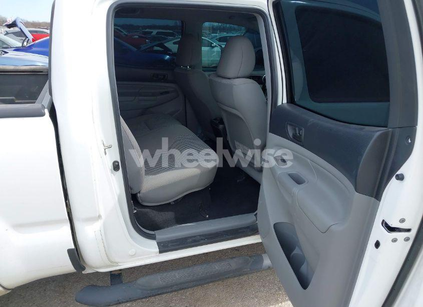 Photo 8 of 2014 Toyota Tacoma BASE V6 (VIN 5TFMU4FN8EX025484)