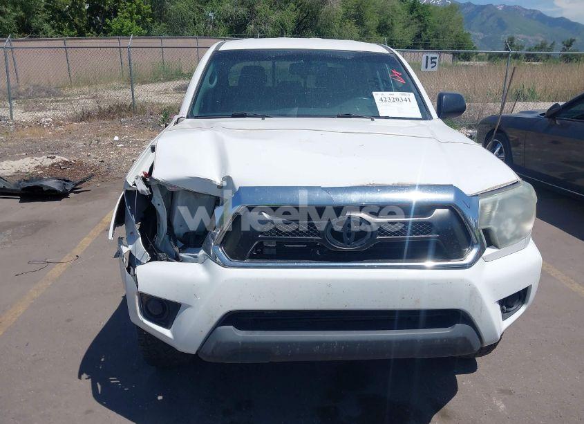 Photo 12 of 2015 Toyota Tacoma V6 (VIN 5TFMU4FN8FX031710)