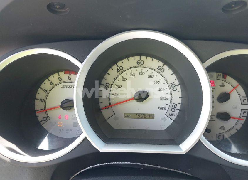 Photo 7 of 2015 Toyota Tacoma V6 (VIN 5TFMU4FN8FX031710)