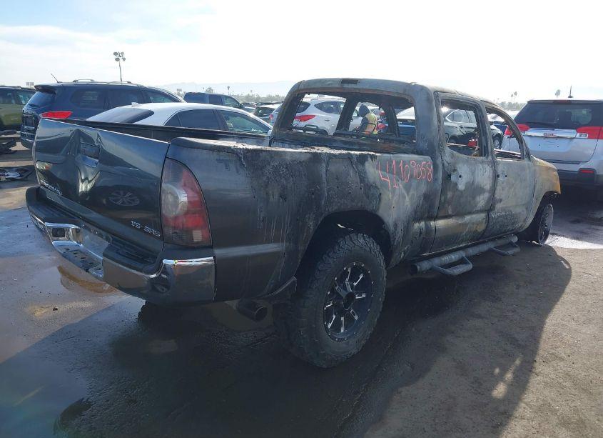 Photo 4 of 2011 Toyota Tacoma DOUBLE CAB LONG BED (VIN 5TFMU4FNXBX002574)