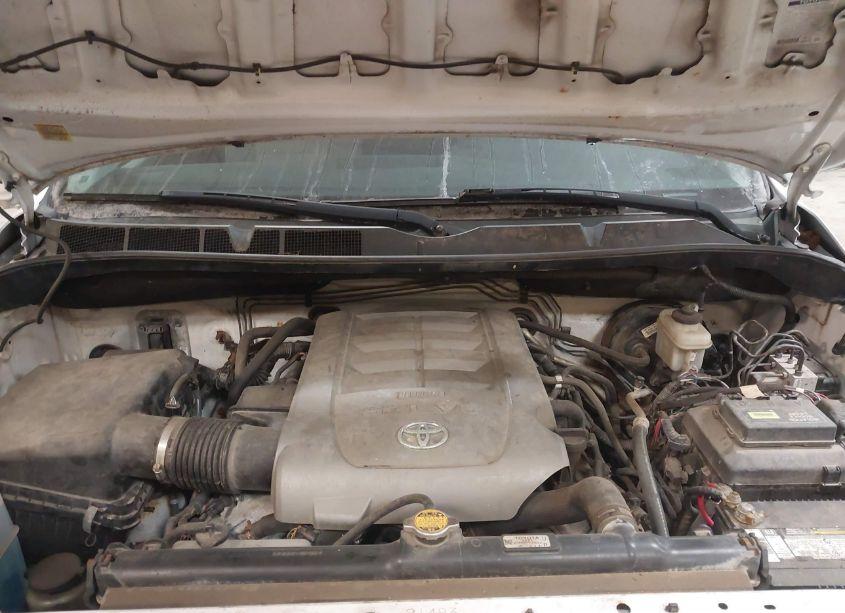 Photo 10 of 2010 Toyota Tundra GRADE 5.7L V8 (VIN 5TFMY5F12AX107907)