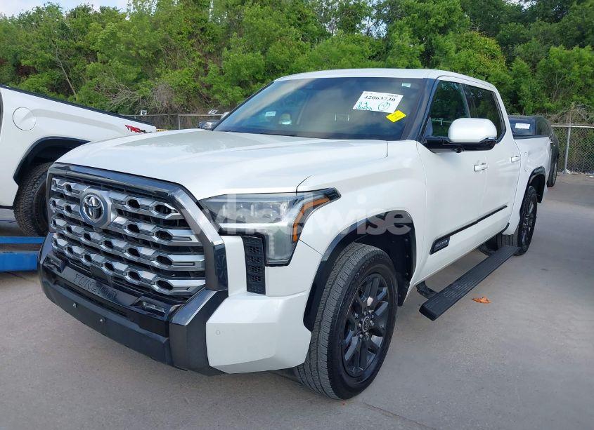 Photo 2 of 2022 Toyota Tundra PLATINUM (VIN 5TFNA5AB1NX011149)