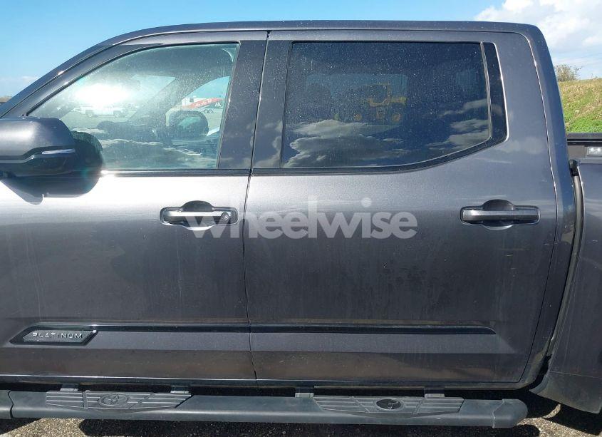 Photo 14 of 2022 Toyota Tundra PLATINUM (VIN 5TFNA5AB6NX016895)